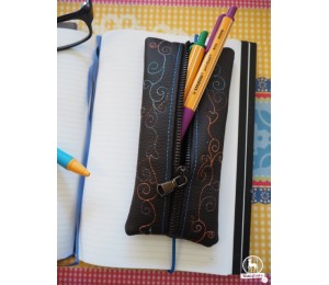 Stickdatei ITH - Stiftetasche Herzswirls